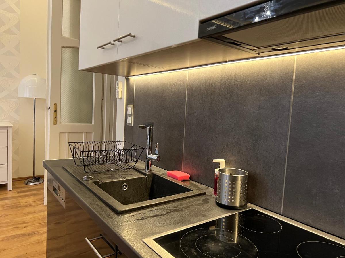 P9 By Small Home בודפשט מראה חיצוני תמונה